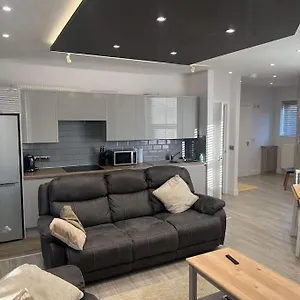 Apartment 1 Bedroom Flat, Fully Furnished, Kingston upon Hull